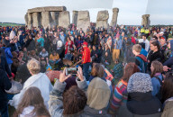 FEATURE - Stonehenge feiert die Sommersonnenwende