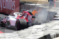 NEWS - Marcus Ericsson Formel 1 Wagen brennt lichterloh beim Trainig