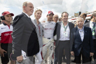 PEOPLE - Albert und Charlene von Monaco beim Rennen zum GP von Frankreich in Le Castellet