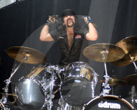 PEOPLE - Vinnie Paul: Schlagzeuger von Pantera und Hellyeah ist im Alter von 54 Jahren gestorben
