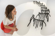 NEWS - London: 'Lands of Lads, Land of Lashes' Ausstellung 