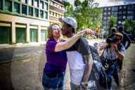 NEWS - Holland: Polizeiliche Räumung der Migranten-Unterstützungsgruppe 'Wir sind hier' 