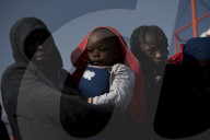 NEWS - Spanien: Knapp 500 Flüchtlinge vor Mottril gerettet 