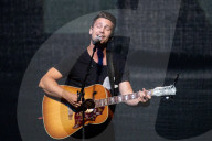 PEOPLE - Bastian Baker singt in Florida