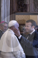 NEWS - Rom: Emmanuel und Brigitte Macron zu Besuch beim Papst