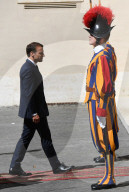 NEWS - Rom: Emmanuel und Brigitte Macron zu Besuch beim Papst