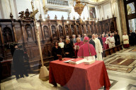 NEWS - Rom: Emmanuel und Brigitte Macron zu Besuch beim Papst