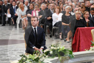 NEWS - Rom: Emmanuel und Brigitte Macron zu Besuch beim Papst