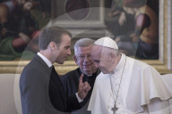 NEWS - Rom: Emmanuel und Brigitte Macron zu Besuch beim Papst