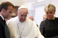 NEWS - Rom: Emmanuel und Brigitte Macron zu Besuch beim Papst