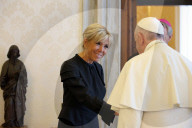 NEWS - Rom: Emmanuel und Brigitte Macron zu Besuch beim Papst