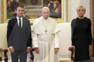NEWS - Rom: Emmanuel und Brigitte Macron zu Besuch beim Papst