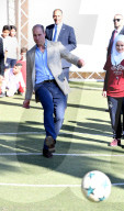 PEOPLE - Prinz William spielt Fussball in Ramallah