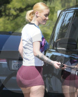 EXKLUSIV - Iggy Azalea zeigt etwas viel Po