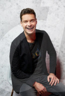 PORTRAIT - Ryan Seacrest
