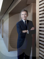 STUDIO - Bernard Arnault