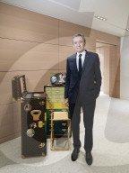 STUDIO - Bernard Arnault