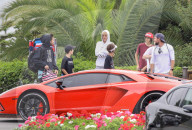EXKLUSIV - Justin Bieber hat ein neues Spielzeug: einen roten Lamborghini Aventador