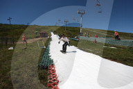 FEATURE - Snowboarden im Sommer