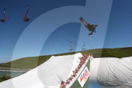 FEATURE - Snowboarden im Sommer