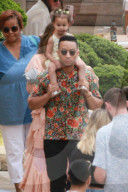 EXKLUSIV - Chrissy Teigen und John Legend nehmen ihre beiden Kinder mit an Strand von Malibu