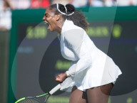 PEOPLE - Wimbledon: Serena Williams schlägt sich gegen Arantxa Rus