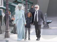 PEOPLE - Paris Haute Couture: Karl Lagerfeld bei Chanel auf dem Catwalk