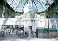 PEOPLE - Paris Haute Couture: Karl Lagerfeld bei Chanel auf dem Catwalk