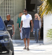 PEOPLE - Zieht Tristan Thompson bei Khloe aus?