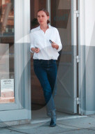 EXKLUSIV - Natalie Portman ohne Make up in Los Feliz unterwegs