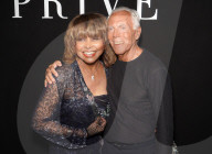 PEOPLE - Paris Haute Couture: Promis bei Armani Privé