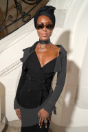 PEOPLE - Paris Haute Couture: Naomi Campbell mit Jean Paul Gaultier 