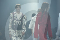 PEOPLE - Presley Walker Gerber läuft bei Hugo Boss an der Berliner Fashion Week