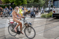 FEATURE - Naked Worls Bikeride: Nackt auf dem Velo