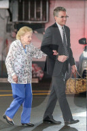 EXKLUSIV - Noch wacker unterwegs auch mit 96 Jahren: Betty White