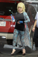 EXKLUSIV - Dolly Parton unterwegs in Beverly Hills