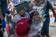 NEWS - 56 gerettete Flüchtlinge treffen im spanischen Motril ein