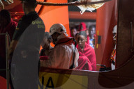 NEWS - 56 gerettete Flüchtlinge treffen im spanischen Motril ein