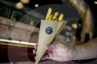 FEATURE - Delikatesse: Pommes mit Hanf-Mayonnaise