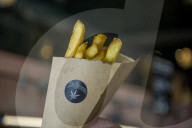 FEATURE - Delikatesse: Pommes mit Hanf-Mayonnaise