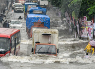 NEWS - Indien: Überschwemmungen nach starkem Regen in Mumbai