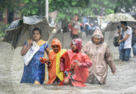 NEWS - Indien: Überschwemmungen nach starkem Regen in Mumbai