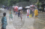 NEWS - Indien: Überschwemmungen nach starkem Regen in Mumbai