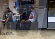 NEWS - Indien: Überschwemmungen nach starkem Regen in Mumbai