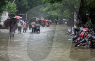 NEWS - Indien: Überschwemmungen nach starkem Regen in Mumbai