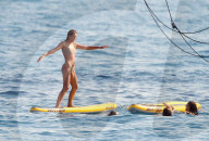 EXKLUSIV - Suf-Versuche unter Papa's wachsamen Auge: Die Stallone-MŠdels