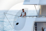 EXKLUSIV - Suf-Versuche unter Papa's wachsamen Auge: Die Stallone-MŠdels