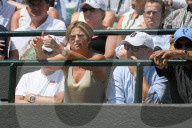 PEOPLE - Wimbledon: Federer gegen Anderson - Mirka leidet auf der Tribüne