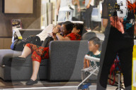 FEATURE - Mach mal Pause! Mittagsschlaf bei IKEA in Nanjing