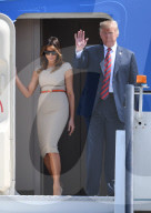NEWS - Donald und Melania Trump treffen in London Stansted ein